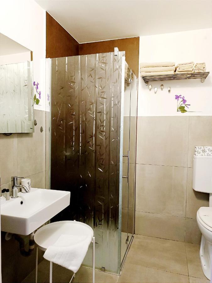 Stanza Con Bagno Privato Orvieto Centro Storico, Aria Condizionata Netflix Vicino Al Pozzo Della Cava-Affittacamere "Carvajal Rooms" מראה חיצוני תמונה
